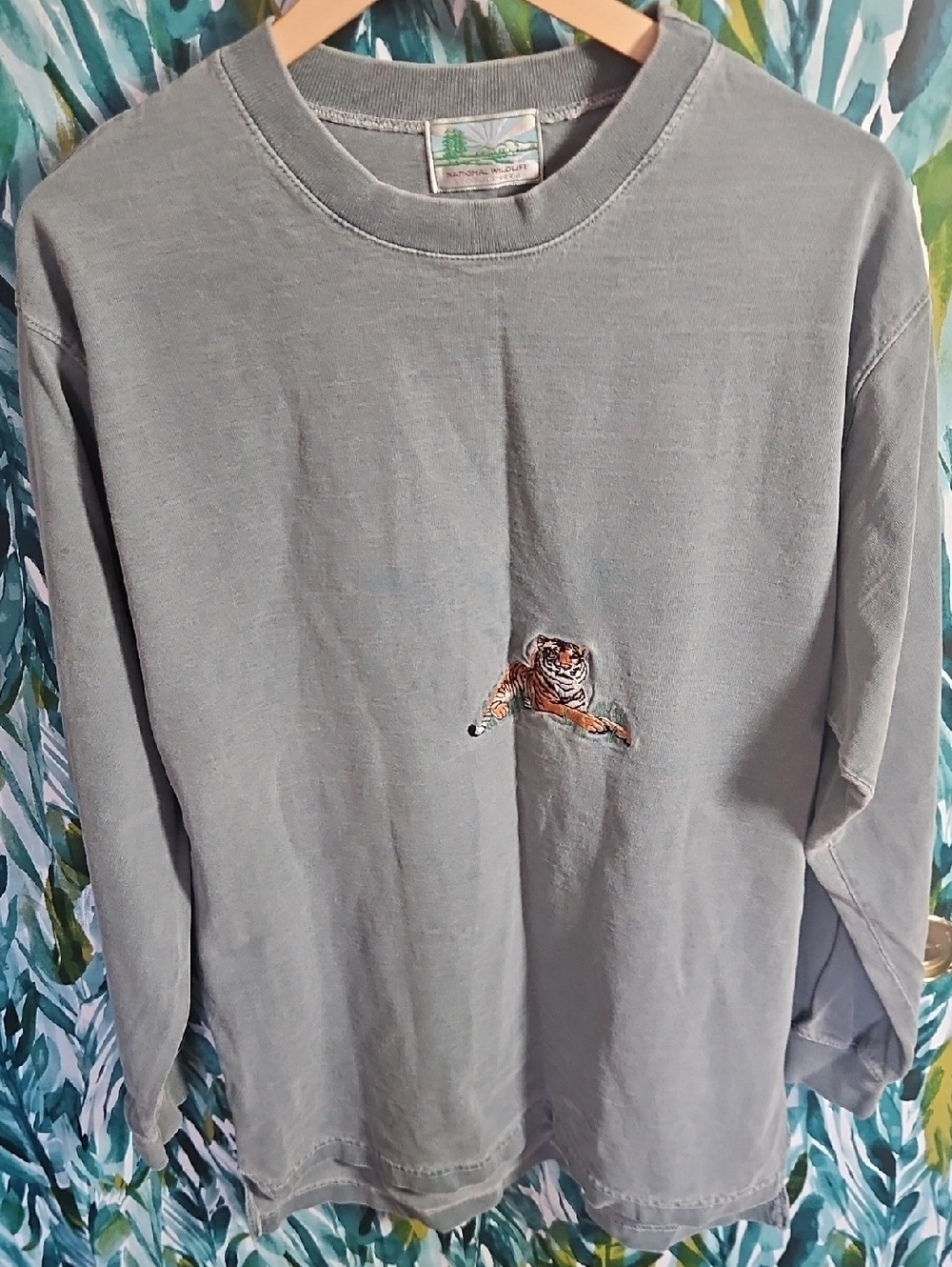 Vintage National Wildlife Federation Tiger Embroidered Long Sleeve Tee - Size L